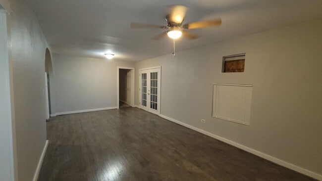 Building Photo - Recently remodeled 2 Bedroom 2 Bathroom