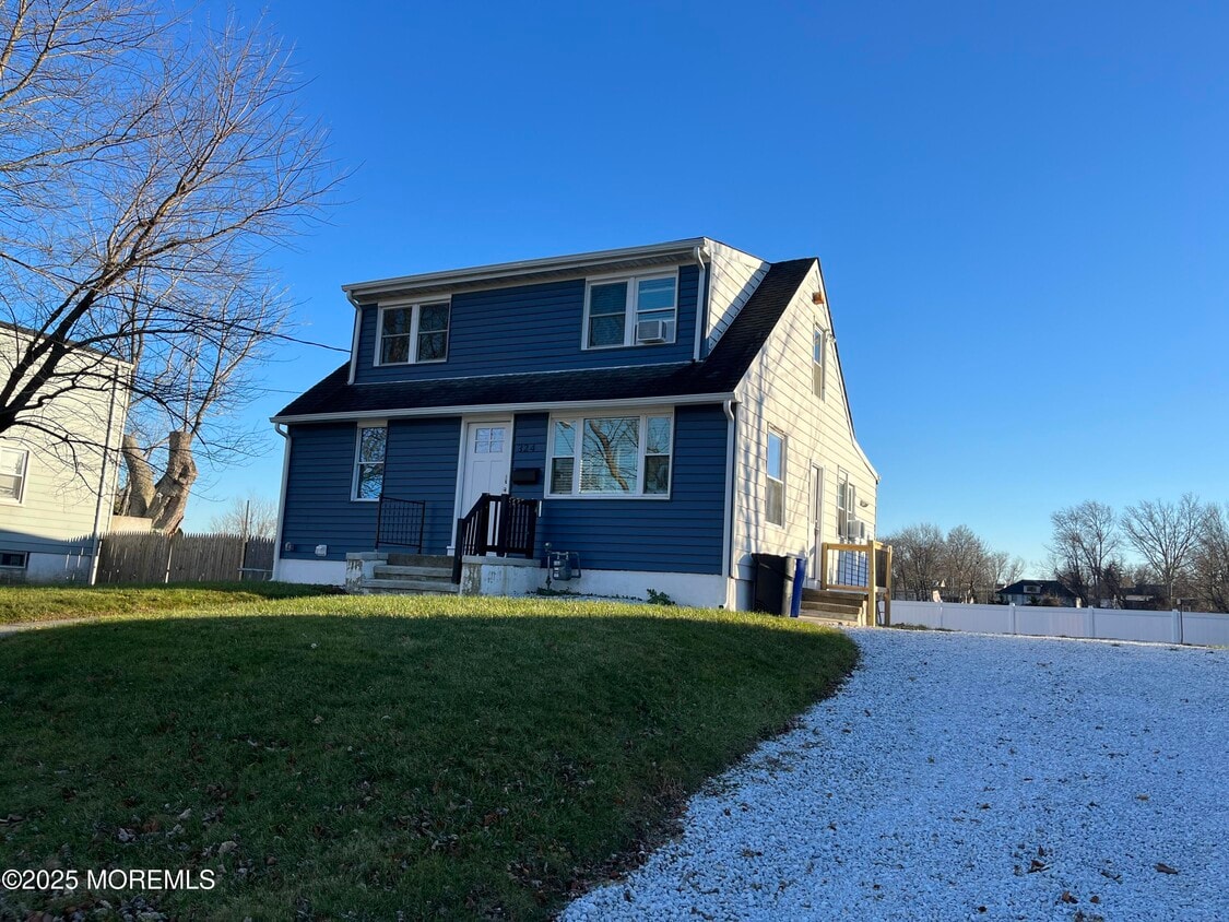 Foto principal - 324 Fairfield Ave