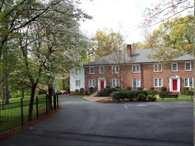 Foto del edificio - Chatham Woods Senior Apartments 55+