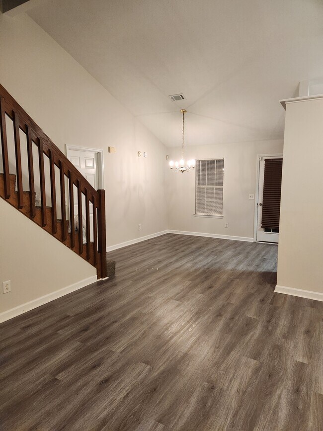 Building Photo - 517 Grand Lagoon