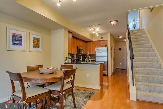 Foto del edificio - 631 D St NW