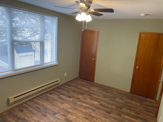 Building Photo - 2713 S Alder St