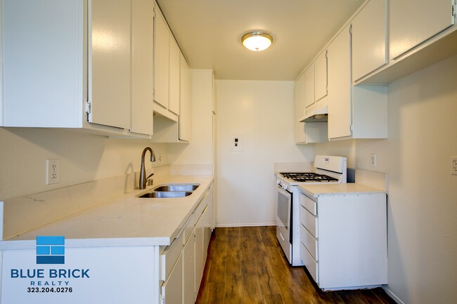 Building Photo - 5452 Corteen Pl