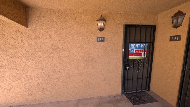 Foto del edificio - 2 Bedroom Condo in the Scottsdale Terrace Condominiums Community Near N Pima Rd and E Indian Scho...
