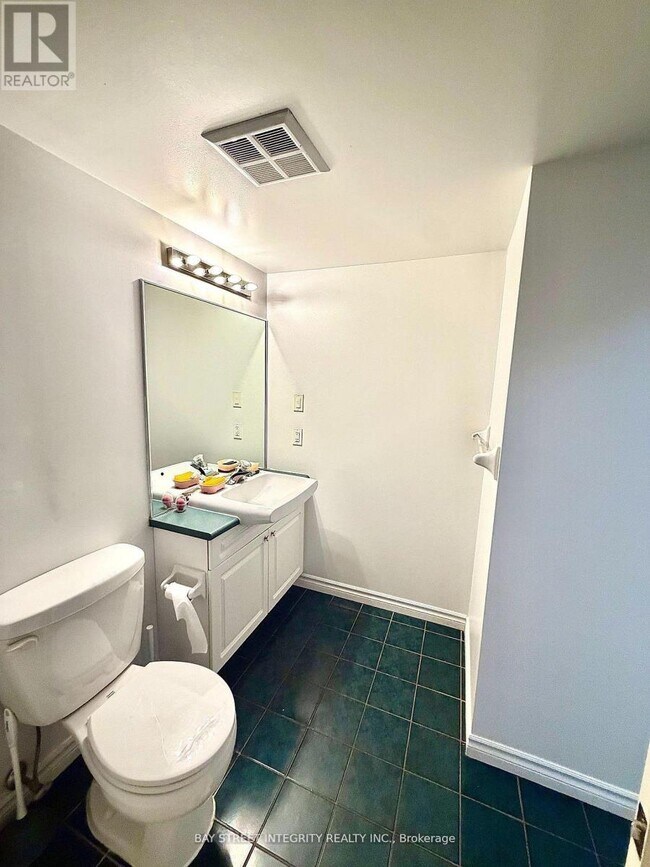 Photo du bâtiment - 30 Hayden St