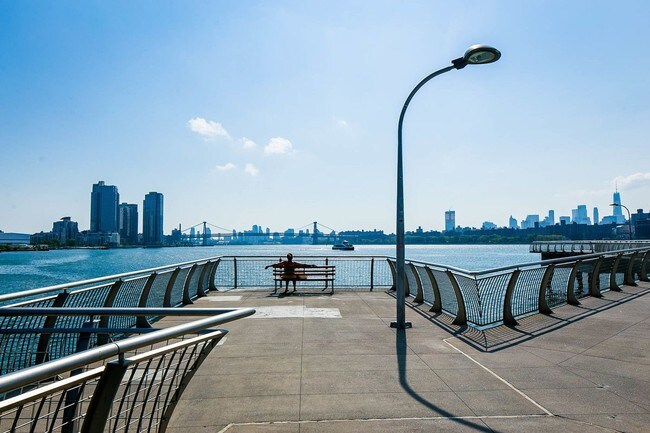 Foto del edificio - 44 Kent Ave