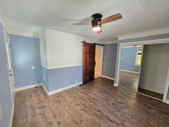 Building Photo - Charming Elevated 2-Bedroom Home Near Rive...