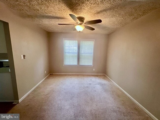 Building Photo - 44236 Pine Creek Ln
