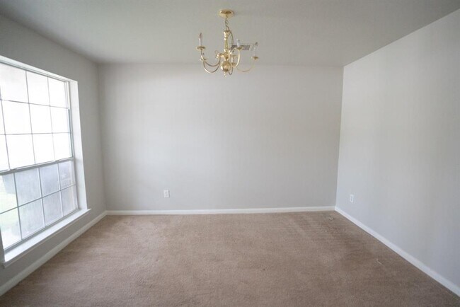 Building Photo - 20830 Balmoral Glen Ln
