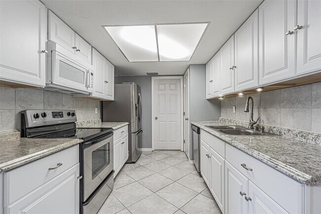 Foto del edificio - 1529 Larkin Rd