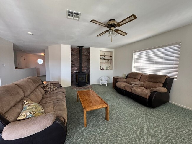 Building Photo - 2834