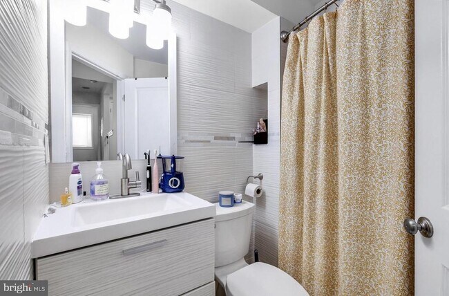 Foto del edificio - 537 N 33rd St