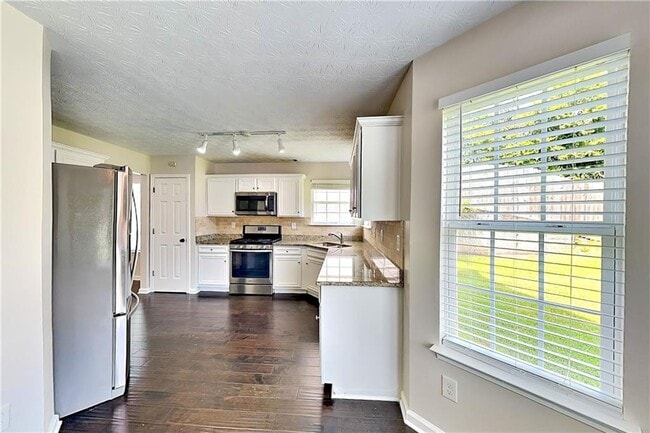 Building Photo - 34 Belmont Park Dr