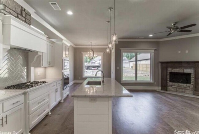 Building Photo - 5 Crosswood Ct