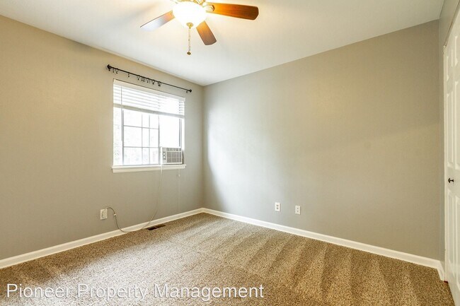 Building Photo - 2 br, 1.5 bath House - 5144 W 61st Dr Unit 2