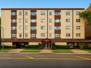 Building Photo - 7840 W North Ave