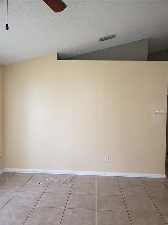 Foto del edificio - 7831 Hidden Hollow Dr