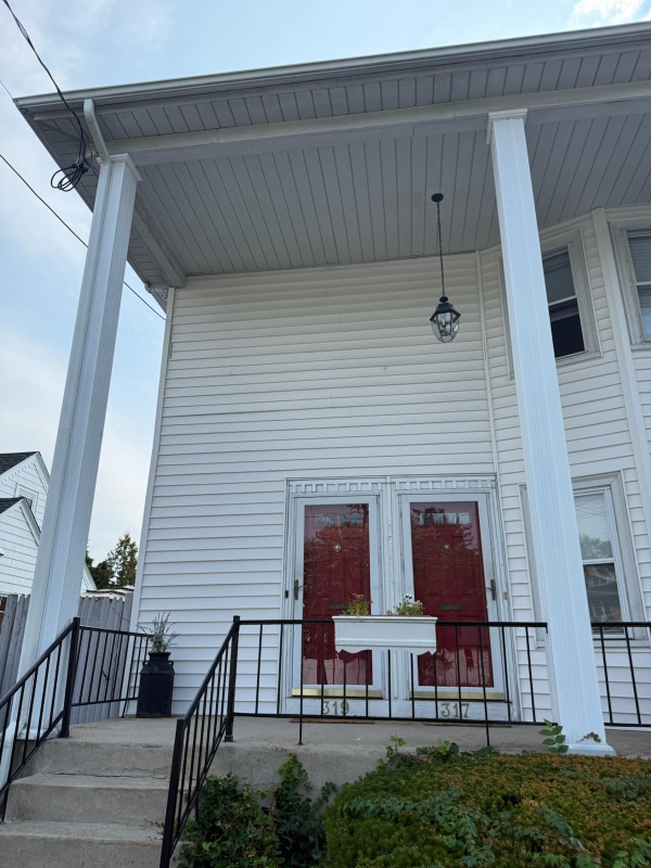Building Photo - 317 Smithfield Ave