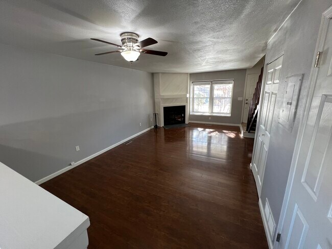 Foto del edificio - 9684 W Chatfield Ave