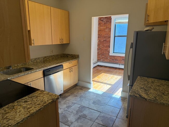 Photo - 105 Main St Apartment