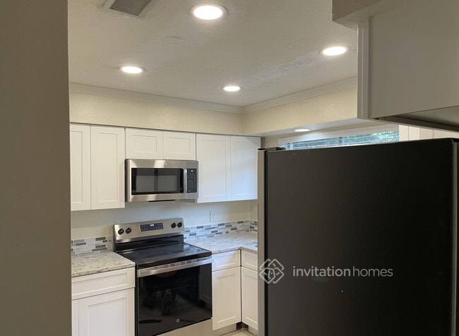 Building Photo - 16322 Cypress Point Dr