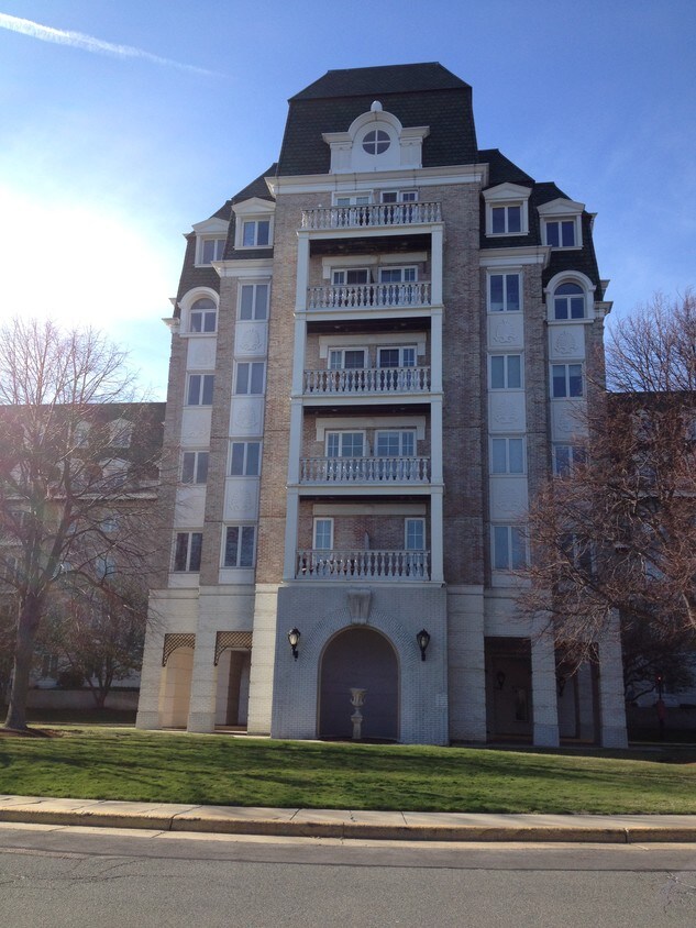 Primary Photo - 100 Marina Dr
