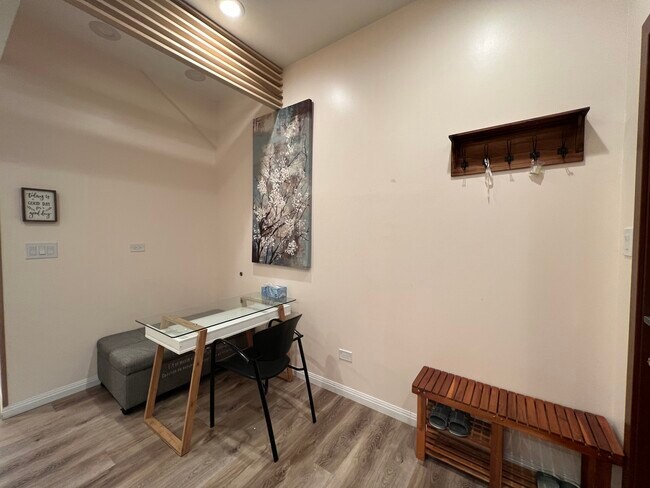 Foto del edificio - 3254 S Emerald Ave