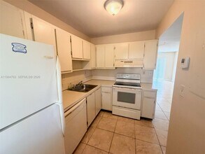 Building Photo - 109 Gardens Dr