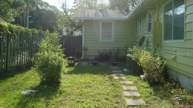 Foto del edificio - 2400 Ringling Blvd