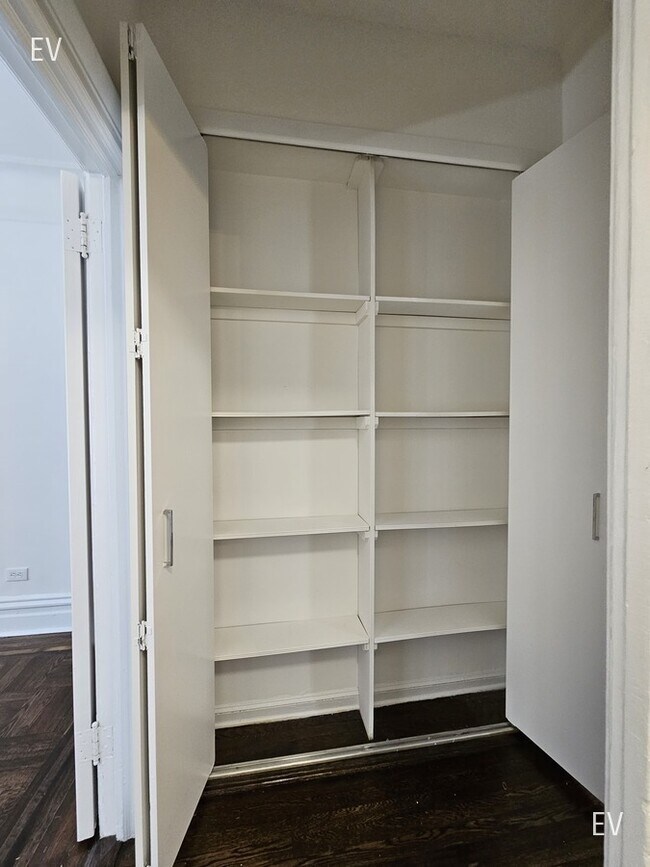 Foto del edificio - 206 W 104th St