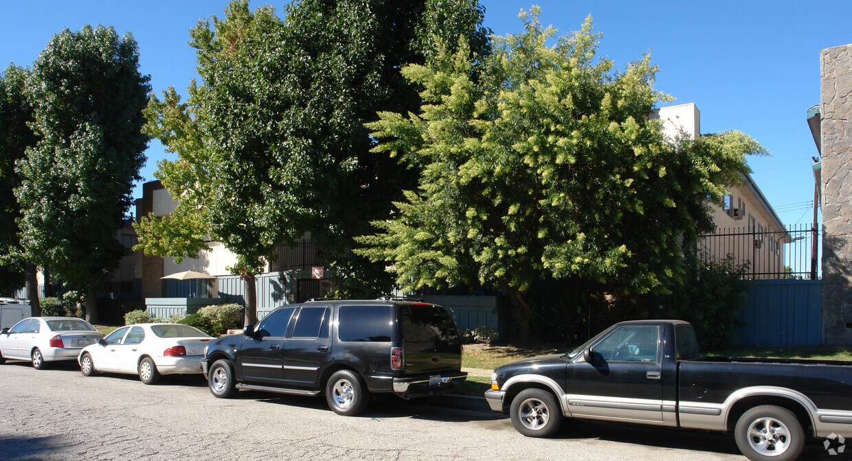 Foto principal - 5117 Buffalo Ave