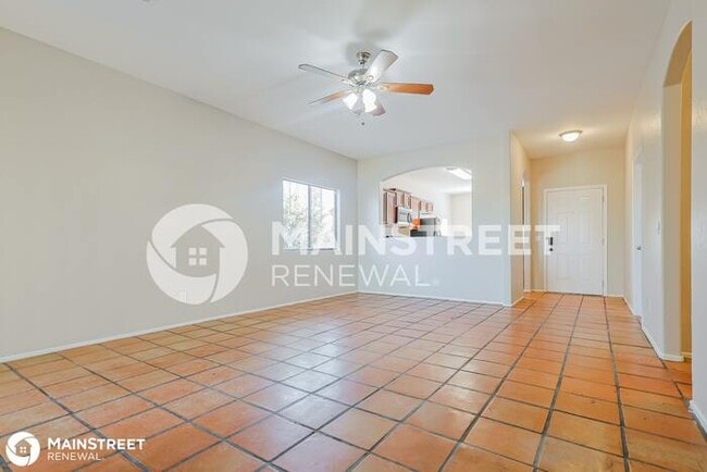 Building Photo - 6606 S 10th Dr, Phoenix, AZ 85041