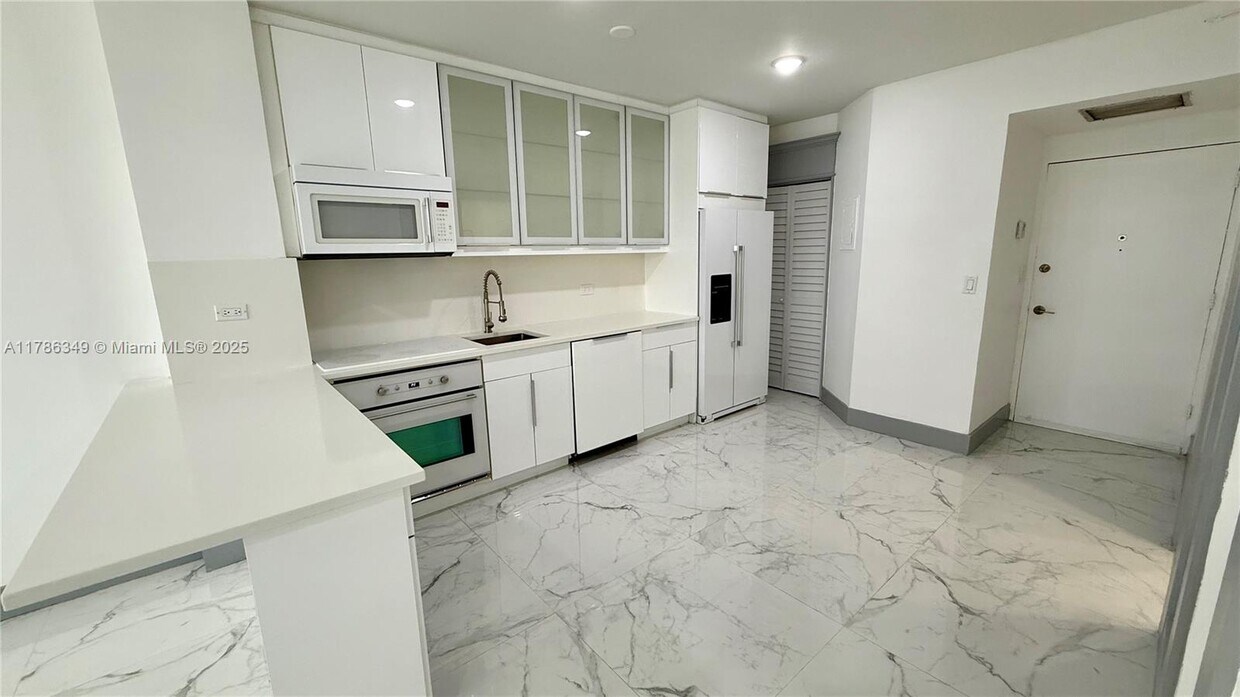 Foto principal - 999 Brickell Bay Dr