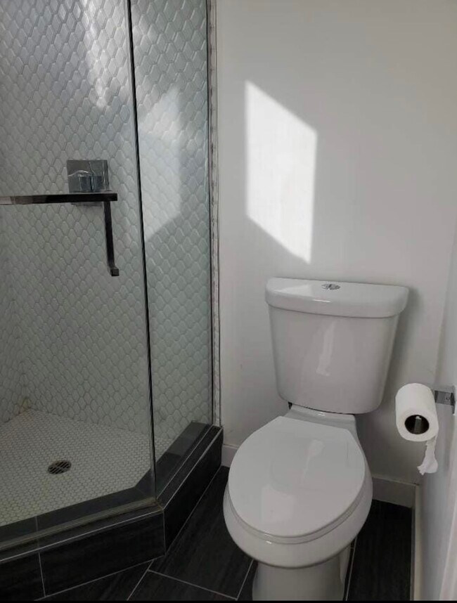 baño inodoro - 3116 Riversedge Ct.