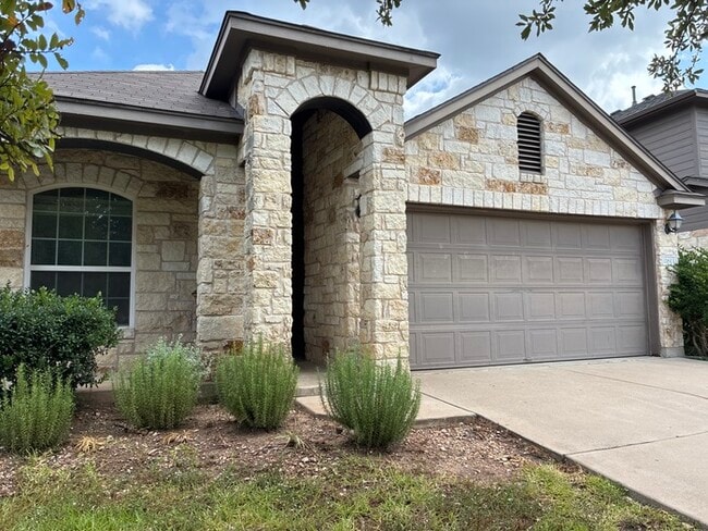 Building Photo - 3BR SFR • Tile Kitchen • Assigned Covered Parking • Austin