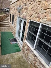 Building Photo - 2964 Wilson Ave