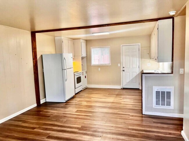 Foto del edificio - 4160 Oro Ln