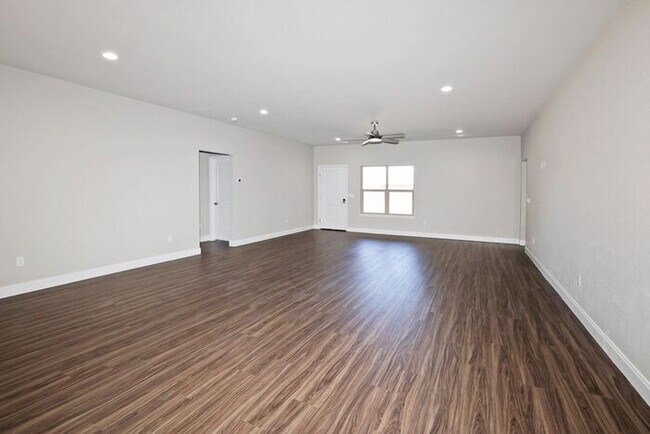 Building Photo - 4711 Scotty Dr