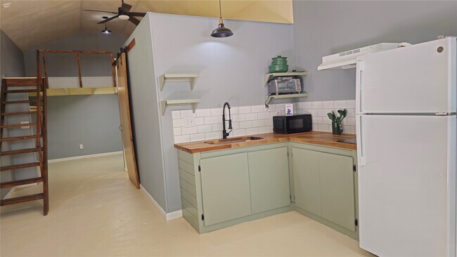 Foto del edificio - 23806 Brushy Woods St