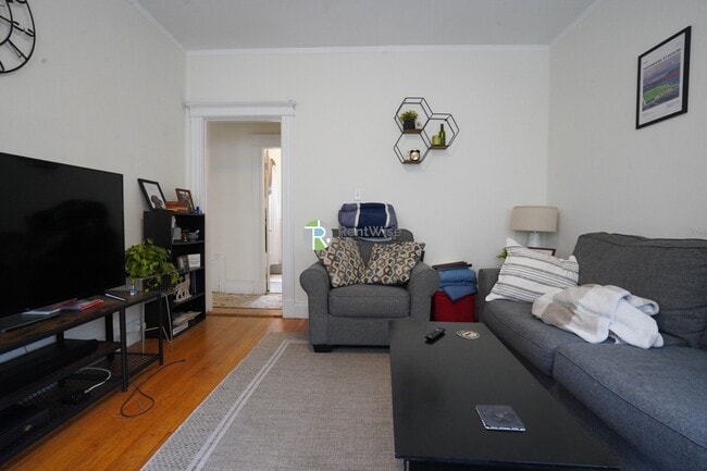 Foto del edificio - 42 Strathmore Rd