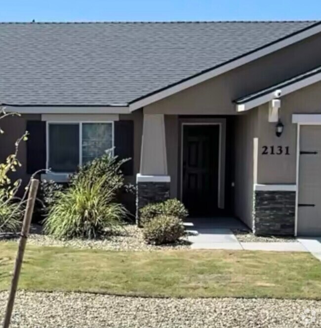 River Oak Park Apartments for Rent with Utilities Included Visalia