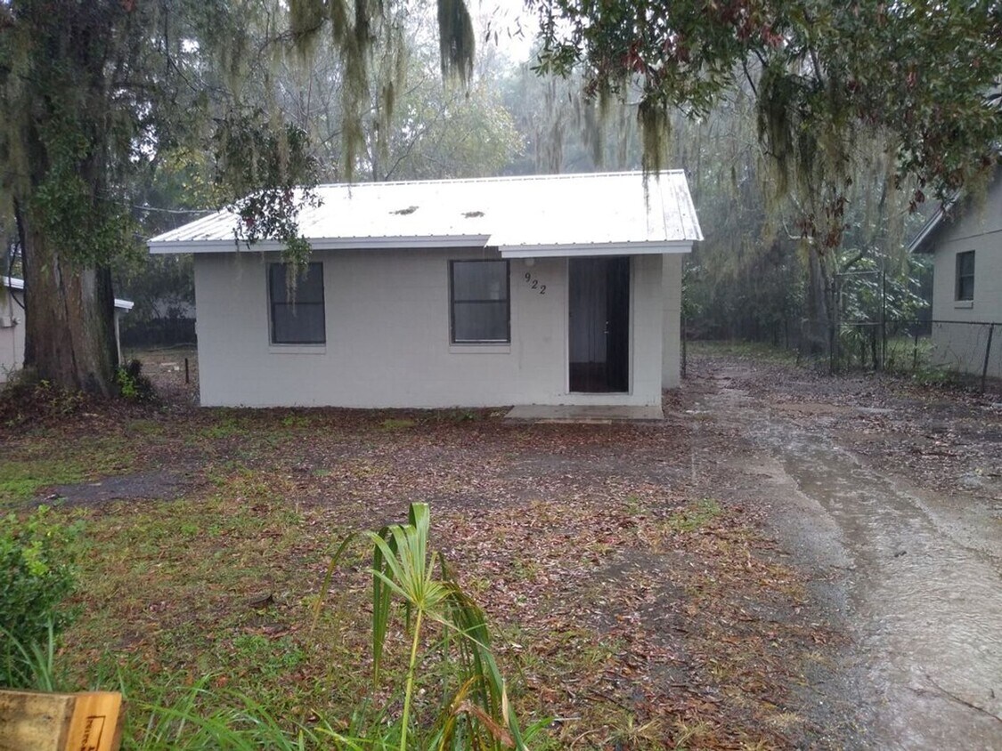 Foto principal - 922 NW 17th Ave