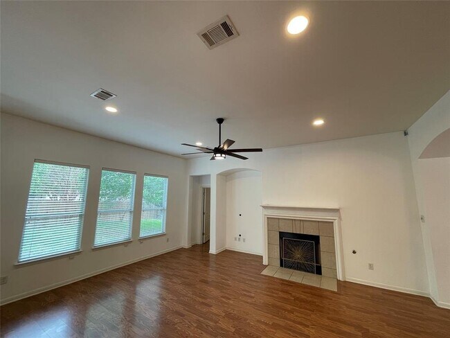 Foto del edificio - 2604 Branding Iron Ln