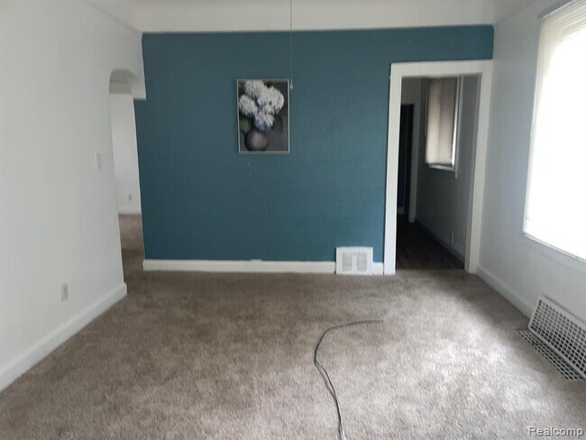 Foto del edificio - 18670 Joann Ave