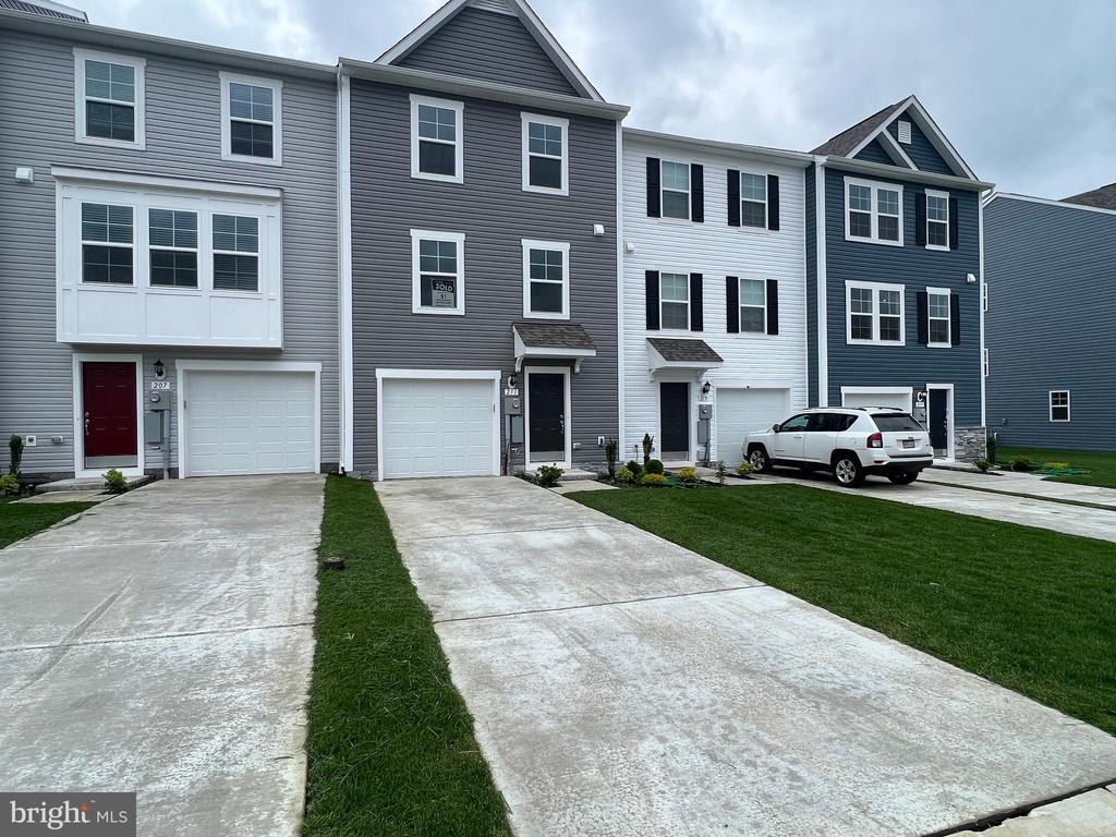 Foto principal - 211 Clifton Mnr