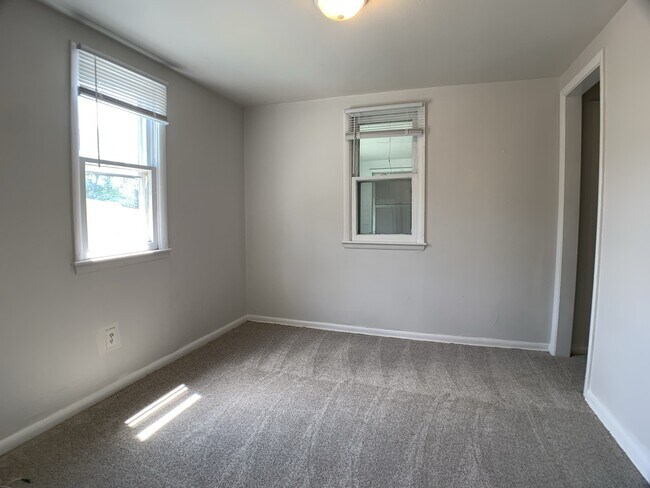 Foto del edificio - 4754 NE 27th Ct