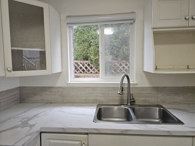 Building Photo - 8025 D'Herbomez Dr