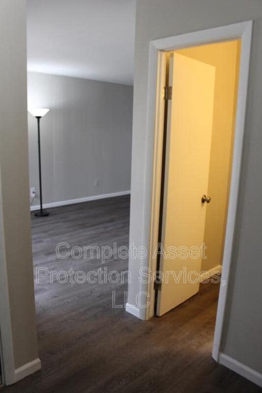 Foto del edificio - 7019 Van Buren Ln