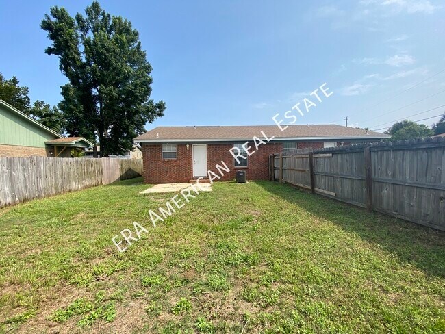 Building Photo - 3354 La Leyenda Ct