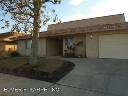 Primary Photo - 5080-5092 Easton Dr